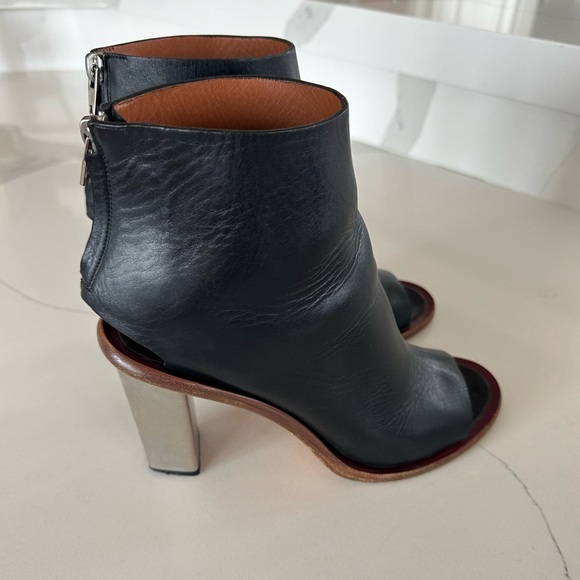 AUTH CELINE Leather Mules Sz 39.5 8/8.5 - Picture 7 of 7